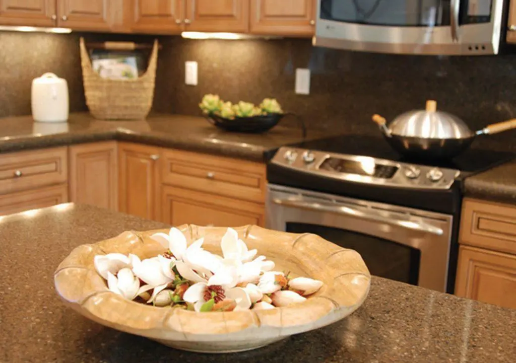 countertop - Superior Housekeeping Service, LLC Where Exceptional Service & Affordability Meet!